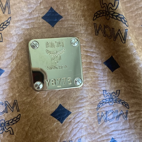 Mcm tote bag with sling - Picture 9 of 9